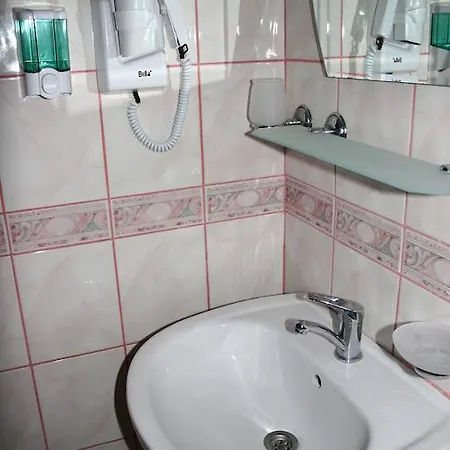 Aparthotel Mirage 3*